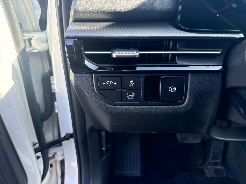 Used 2026 Kia Sportage S AWD/4WD image 14