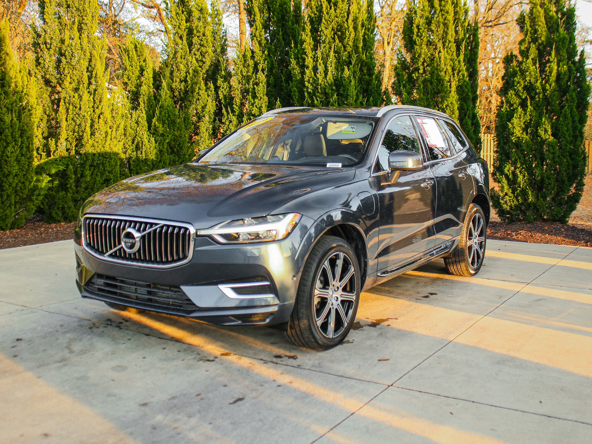 Used 2019 Volvo XC60 T8 Inscription w/ Advanced Package AWD/4WD image 5