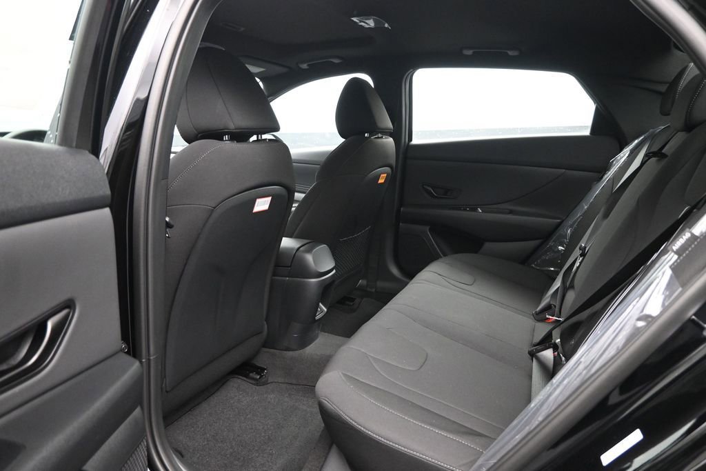 New 2026 Hyundai Elantra SEL Sport Premium FWD image 24