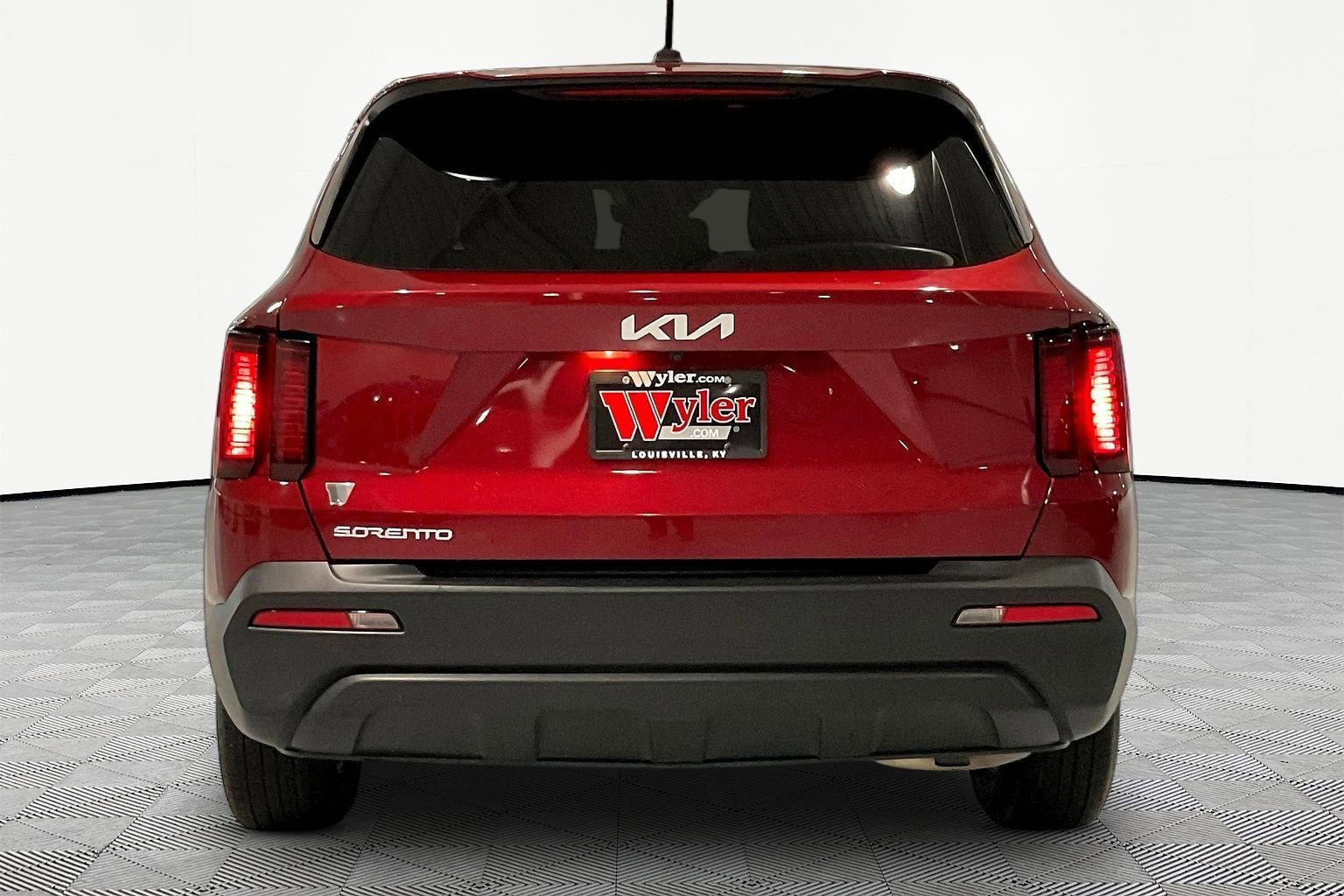 Used 2023 Kia Sorento LX FWD image 5