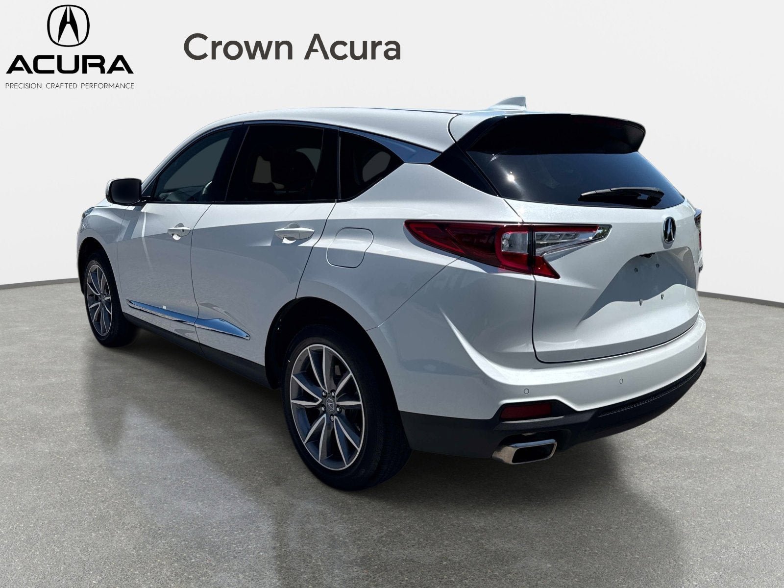 Used 2023 Acura RDX FWD w/ Technology Package image 4