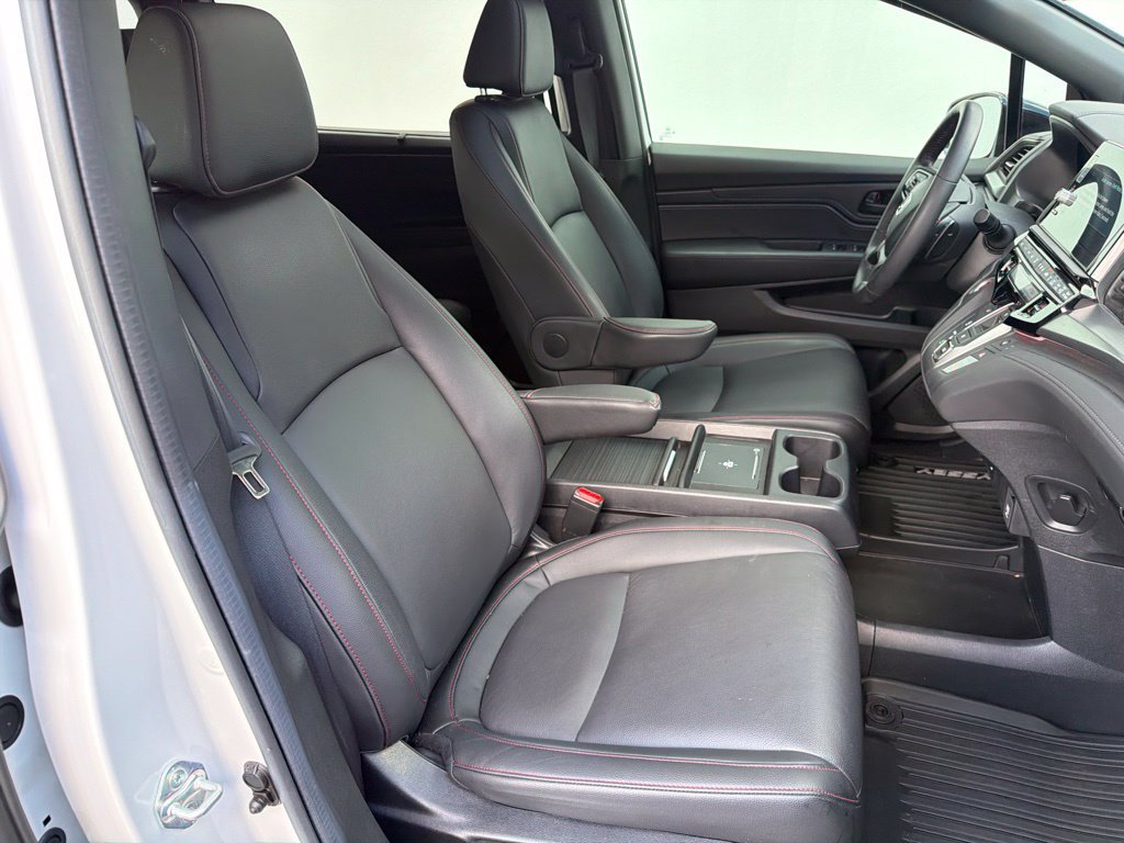 Used 2025 Honda Odyssey Sport-L image 32