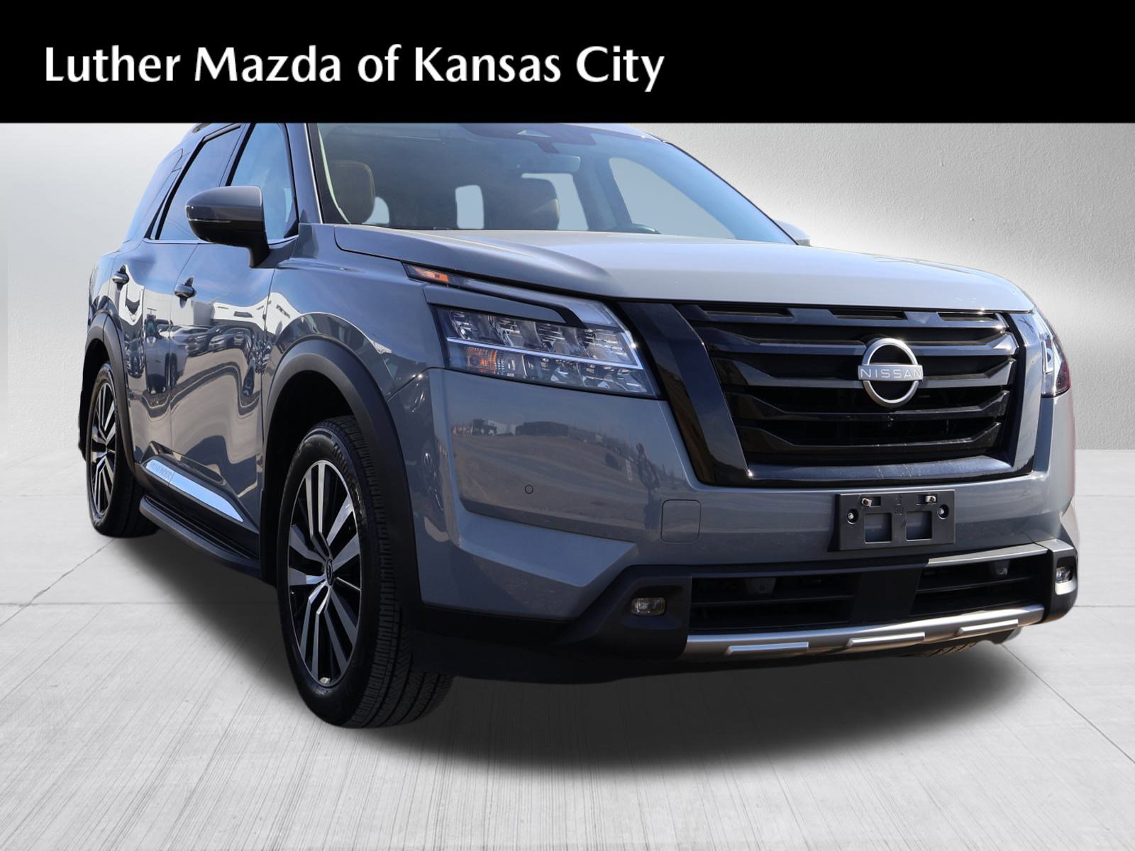 Used 2023 Nissan Pathfinder Platinum w/ Lighting Package (N93)