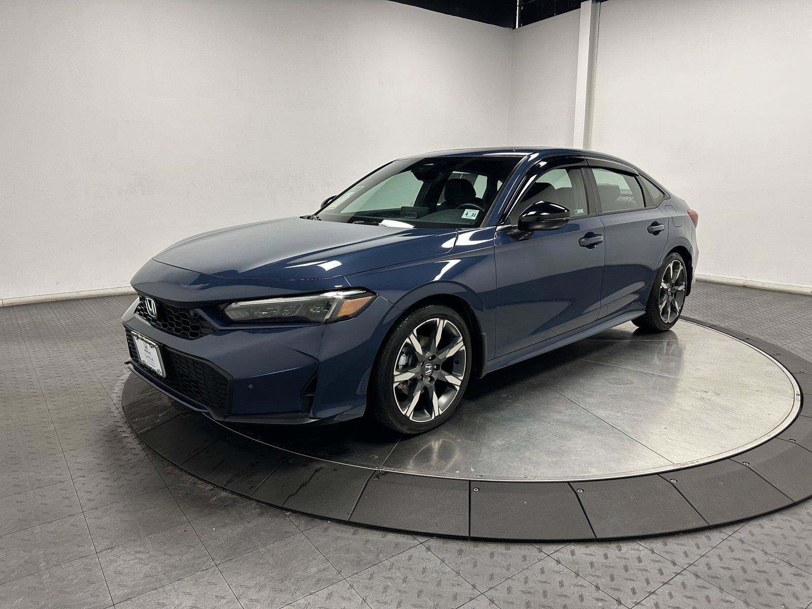 Used 2025 Honda Civic Sport Touring image 1