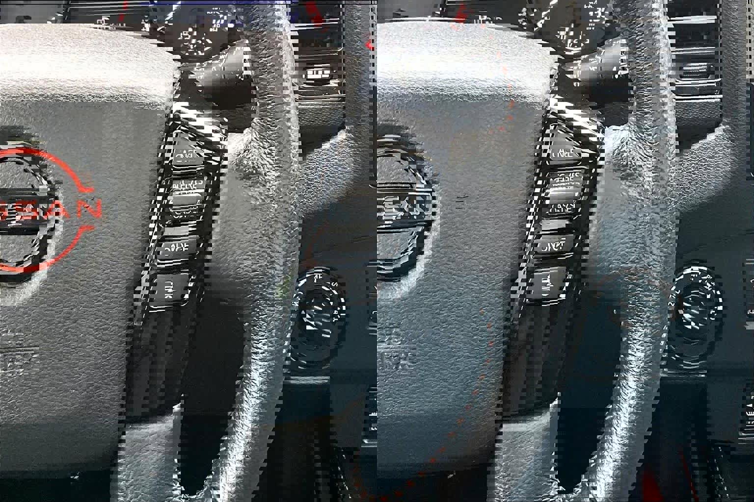 Used 2023 Nissan Frontier PRO-4X w/ Pro-4X Premium Package image 25