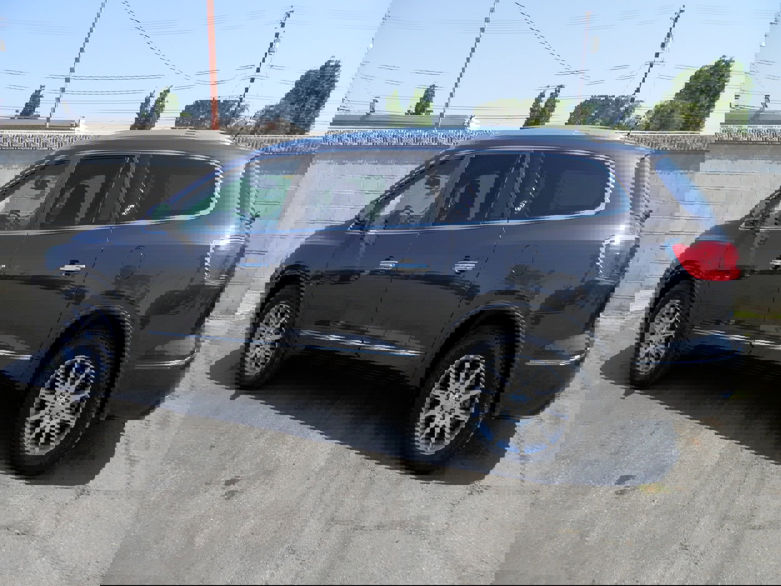 Used 2016 Buick Enclave Leather w/ Trailering Package image 5