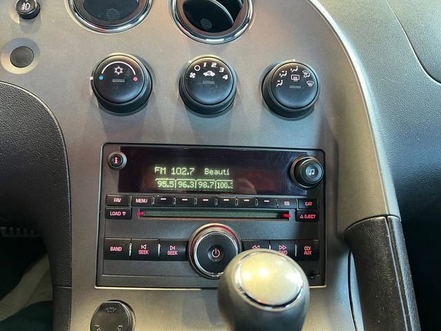 Used 2007 Pontiac Solstice Convertible w/ Premium Package RWD image 16