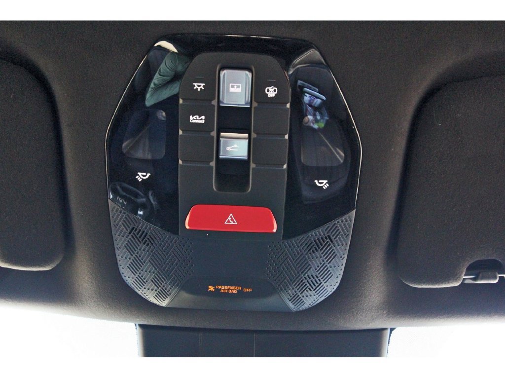 Used 2024 Kia EV9 GT-Line AWD/4WD image 25