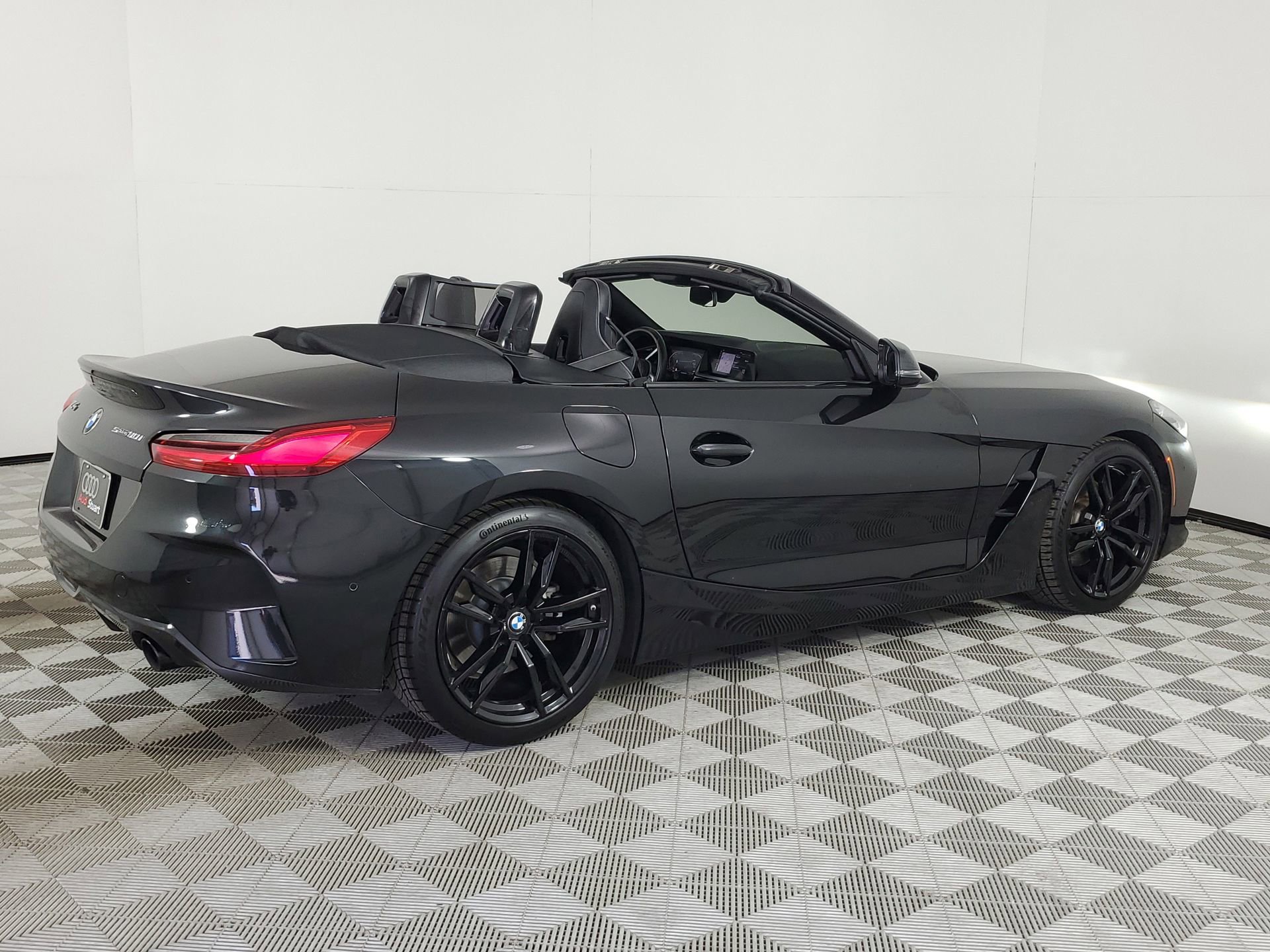 Used 2019 BMW Z4 sDrive30i w/ M Sport Package image 11
