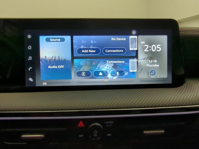 Used 2025 Nissan Kicks SR FWD image 15