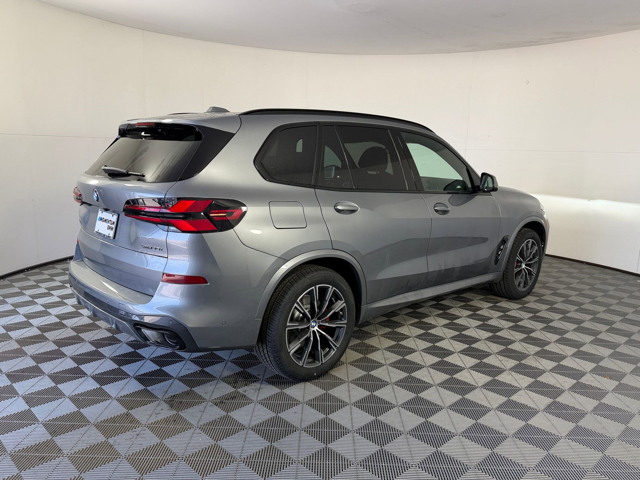 New 2026 BMW X5 sDrive40i w/ M Sport Package RWD image 9