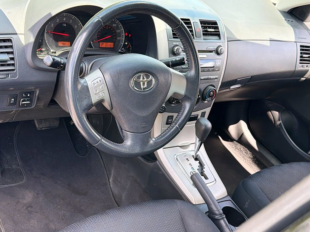 Used 2010 Toyota Corolla S image 32