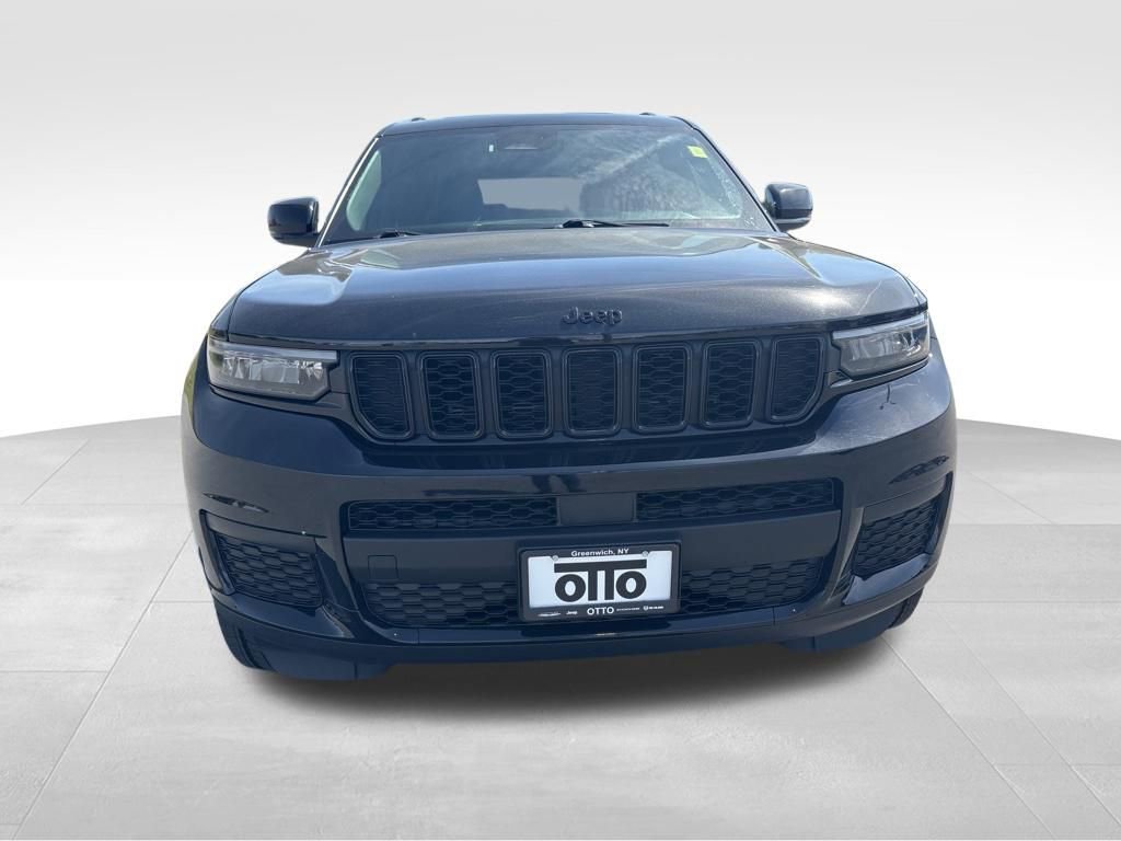 Used 2023 Jeep Grand Cherokee L Laredo AWD/4WD image 2