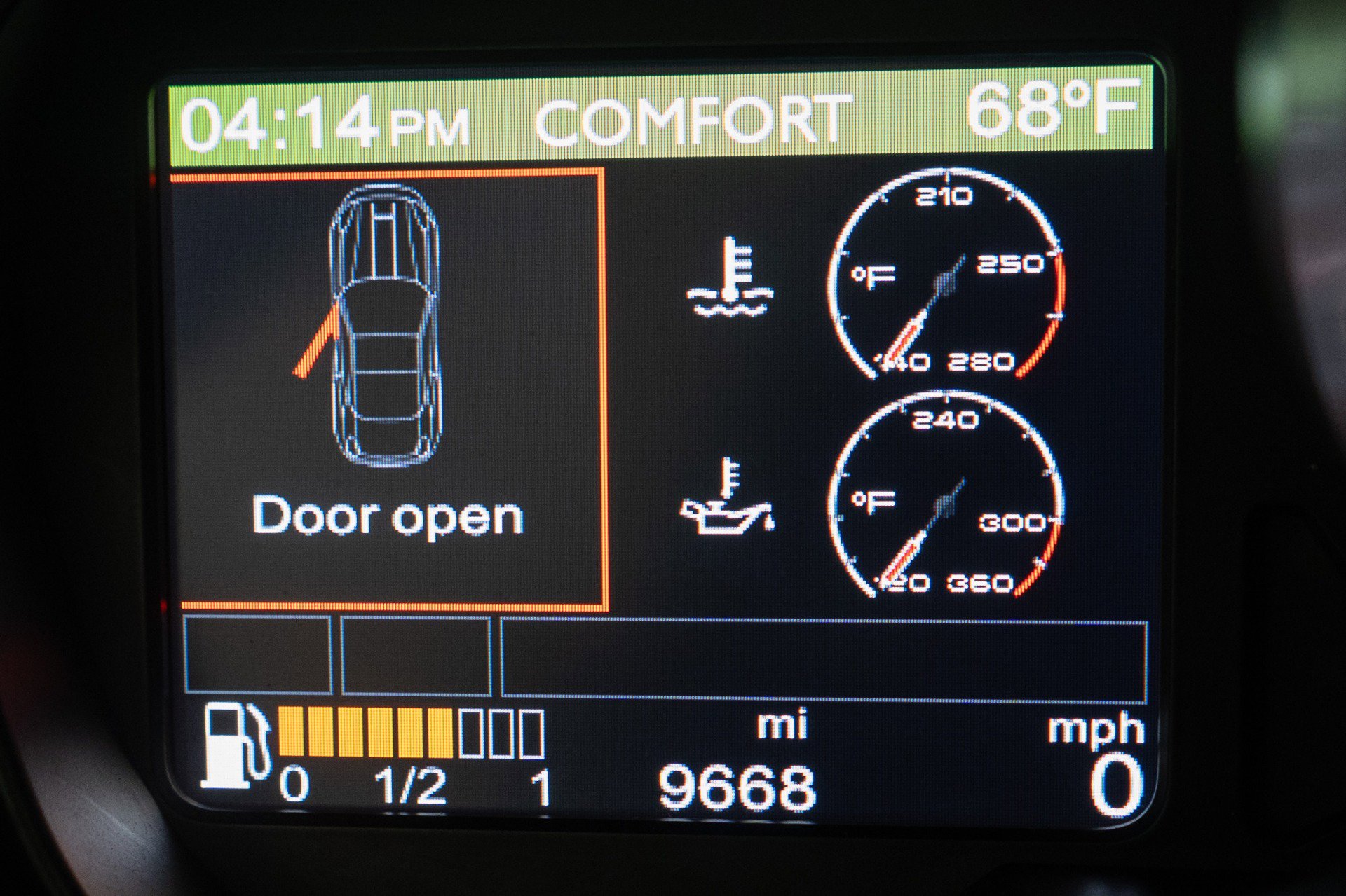 Used 2013 Ferrari California image 22