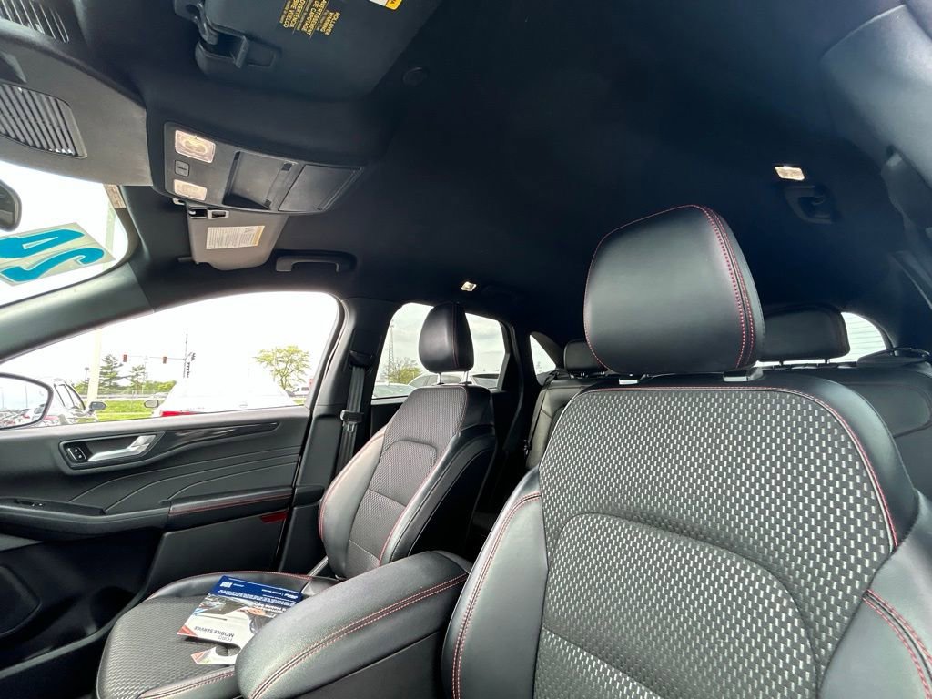 Certified 2024 Ford Escape ST-Line w/ Equipment Group 301A image 17