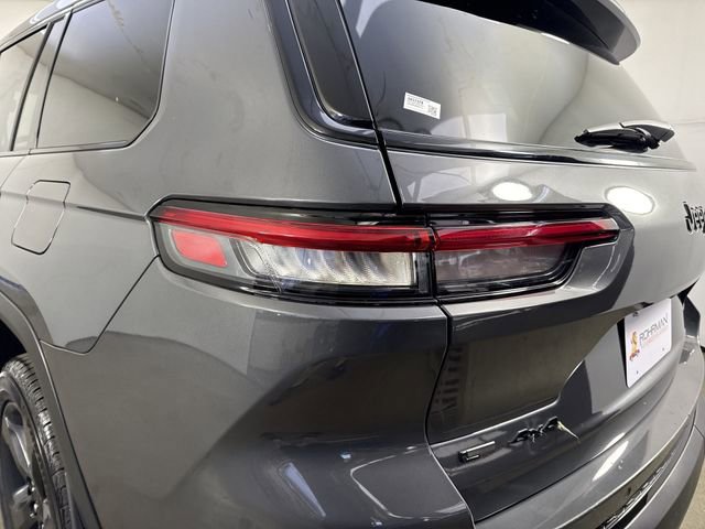 Used 2022 Jeep Grand Cherokee L Laredo AWD/4WD image 32