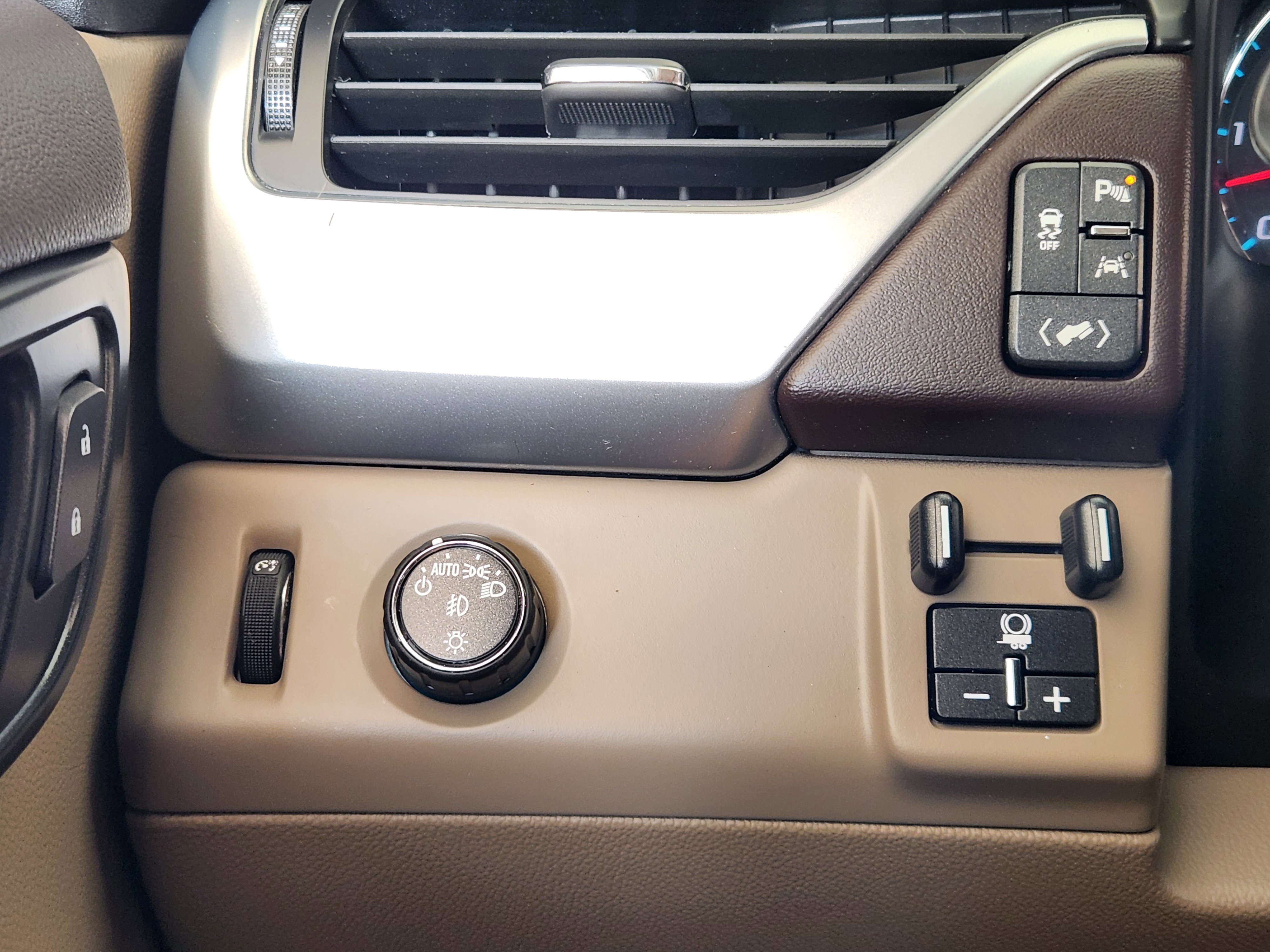 Certified 2019 Chevrolet Tahoe Premier w/ Max Trailering Package image 23