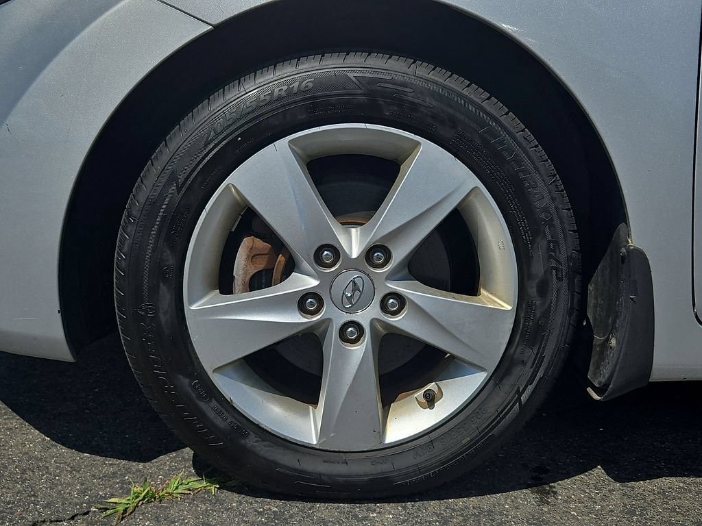 Used 2013 Hyundai Elantra GLS w/ Preferred Pkg FWD image 9