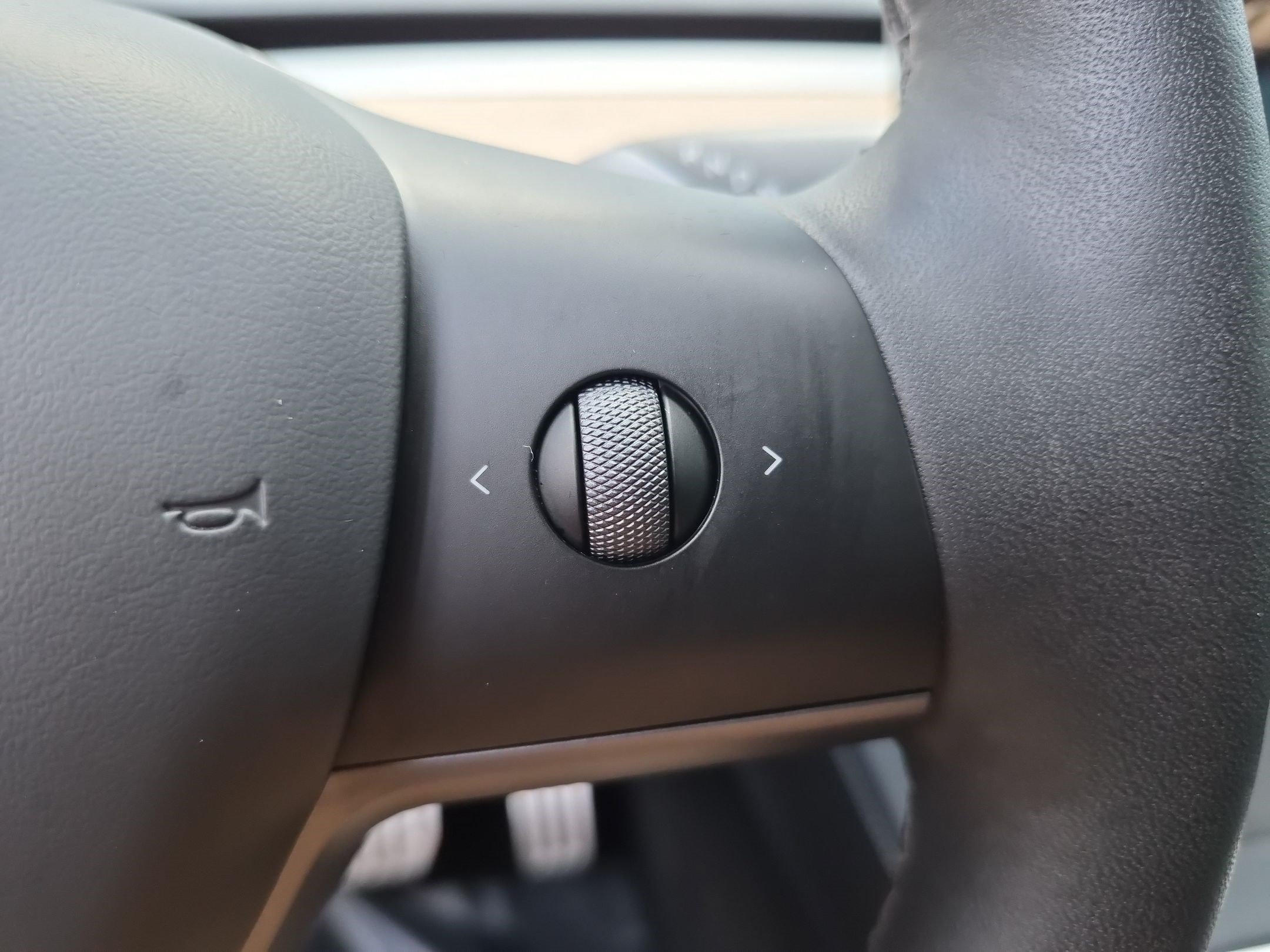 Used 2025 Tesla Model Y Performance AWD/4WD image 18