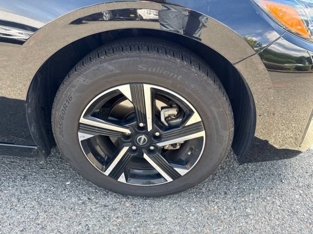 Used 2024 Nissan Sentra SV FWD image 9