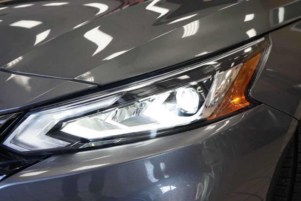 Used 2021 Nissan Altima 2.5 SR FWD image 21