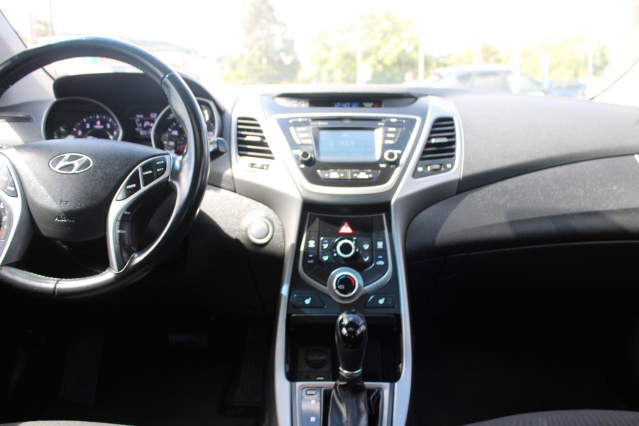 Used 2016 Hyundai Elantra Value Edition FWD image 12