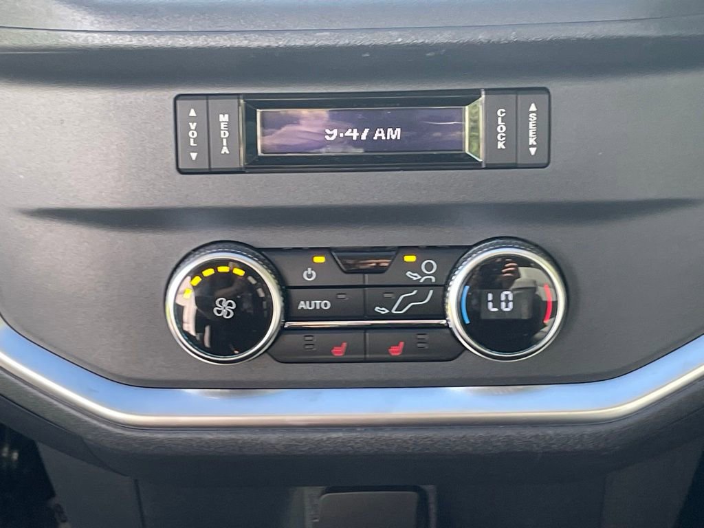 Used 2025 Ford Expedition Platinum w/ Platinum Ultimate Package AWD/4WD image 33