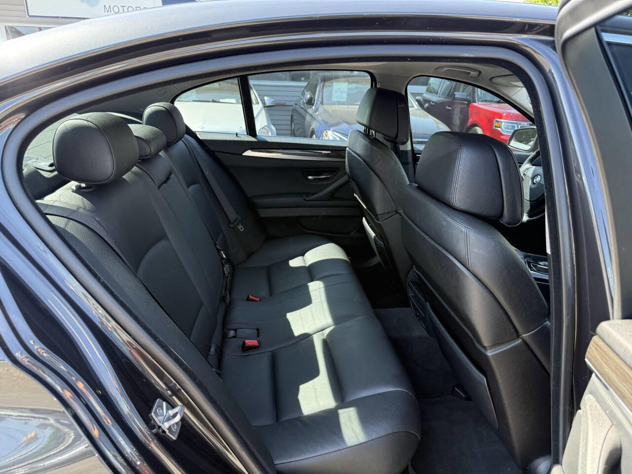 Used 2012 BMW 550i xDrive Sedan AWD/4WD image 13