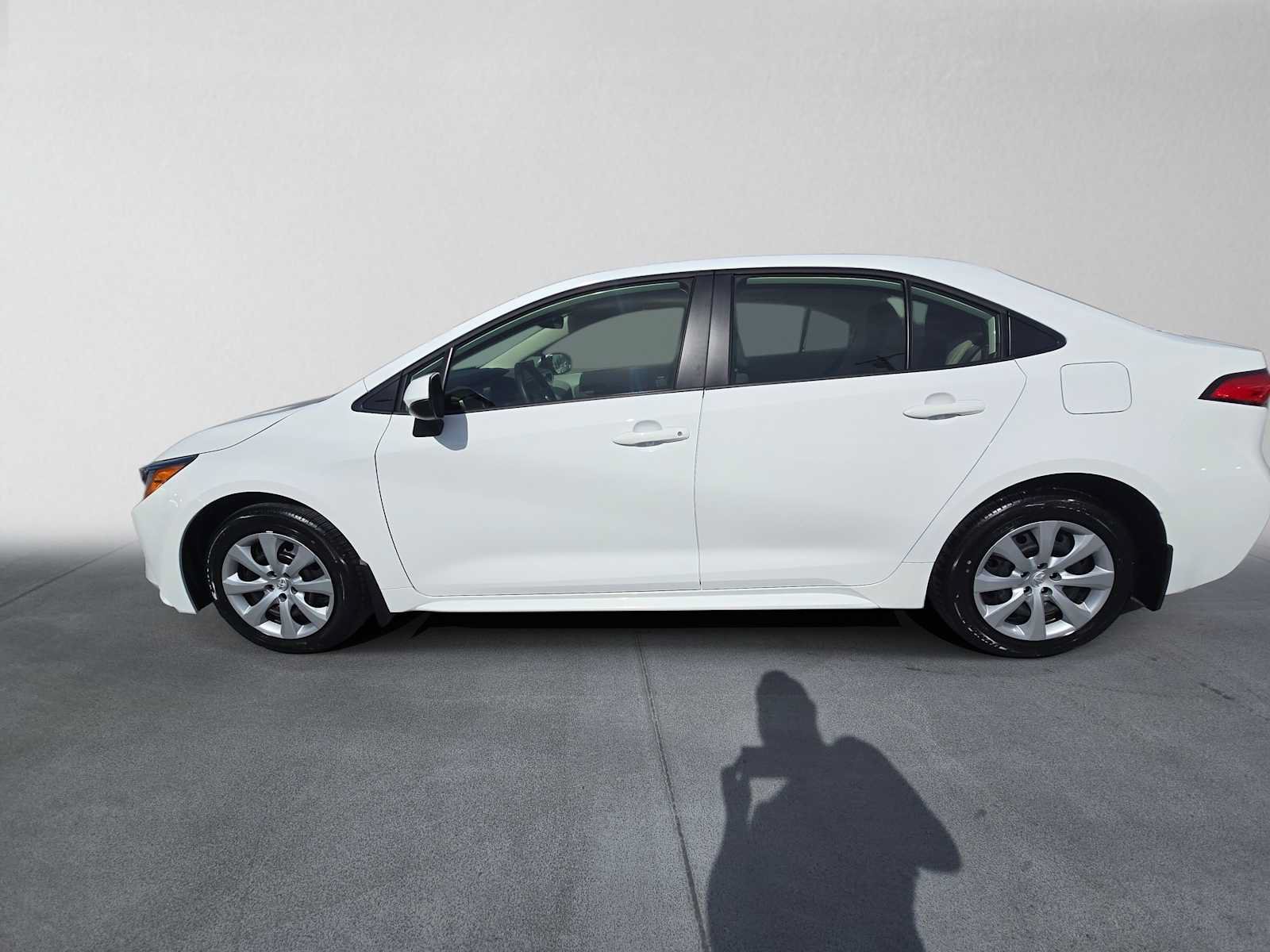 Used 2026 Toyota Corolla LE FWD image 6