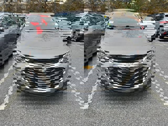 Used 2024 Chevrolet Malibu LT image 3