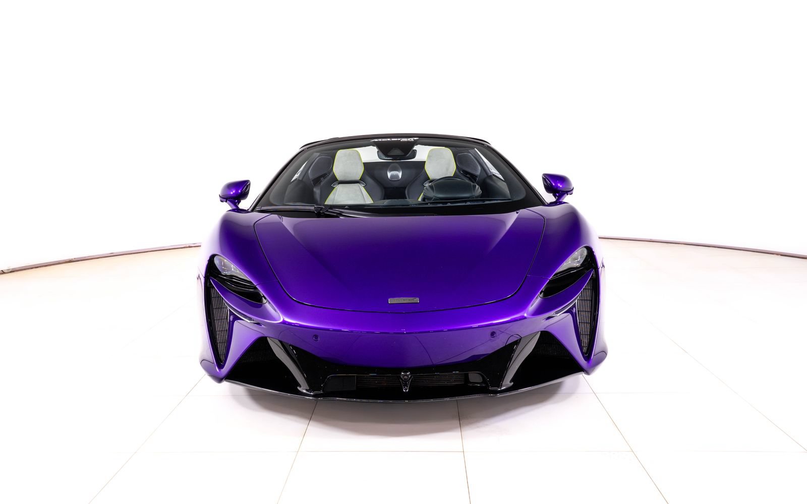 New 2025 McLaren Artura Spider RWD image 10