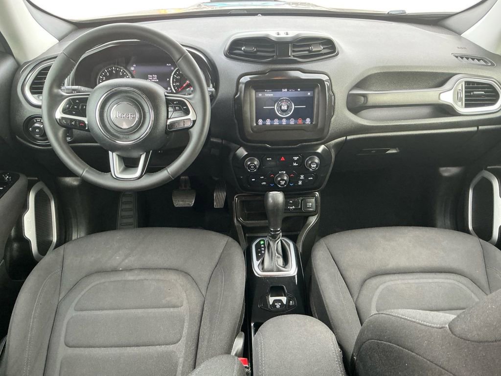 Used 2021 Jeep Renegade Latitude image 17