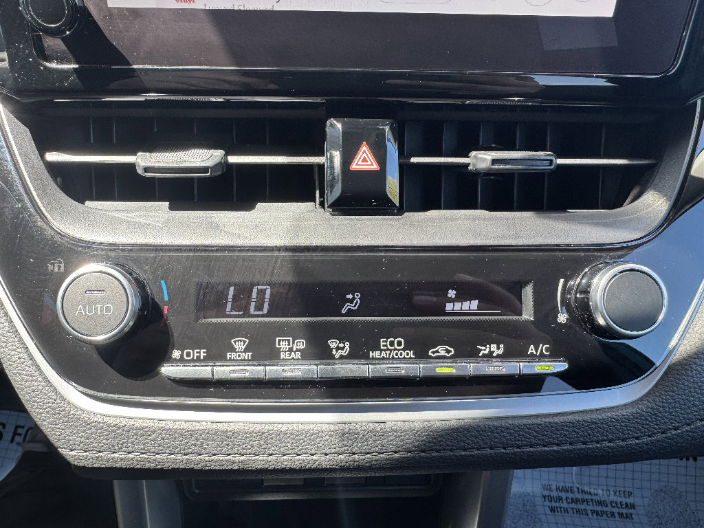 Certified 2024 Toyota Corolla Cross LE w/ Moonroof Package AWD/4WD image 17