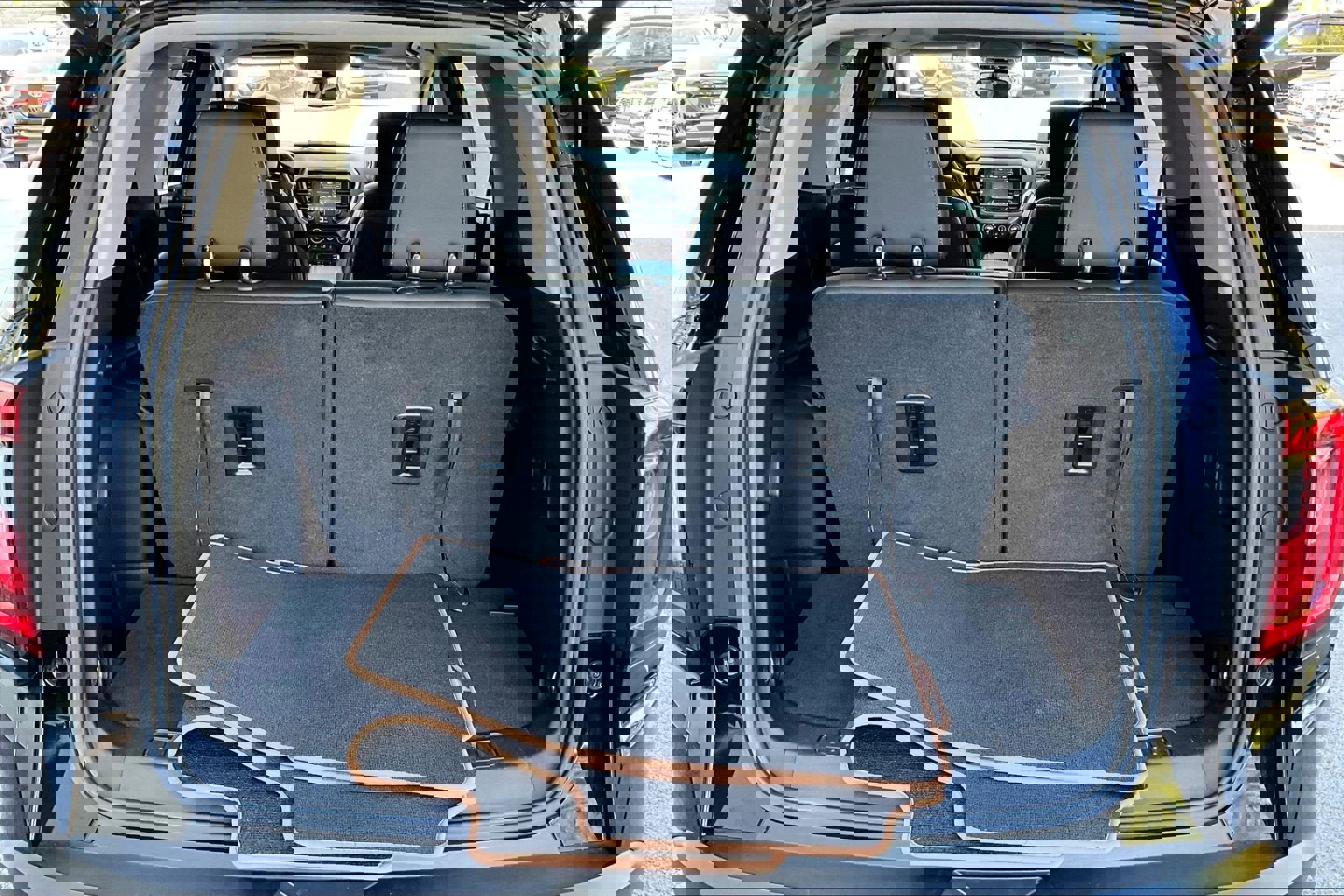 Used 2022 GMC Acadia AT4 w/ Technology Package image 37