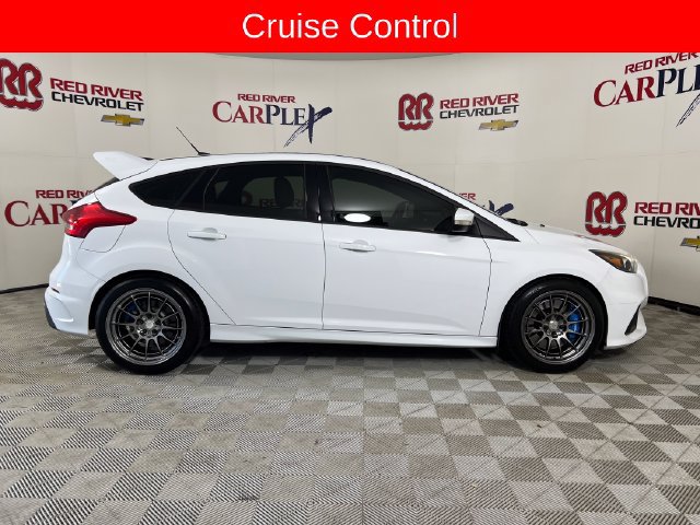 Used 2017 Ford Focus RS AWD/4WD image 9