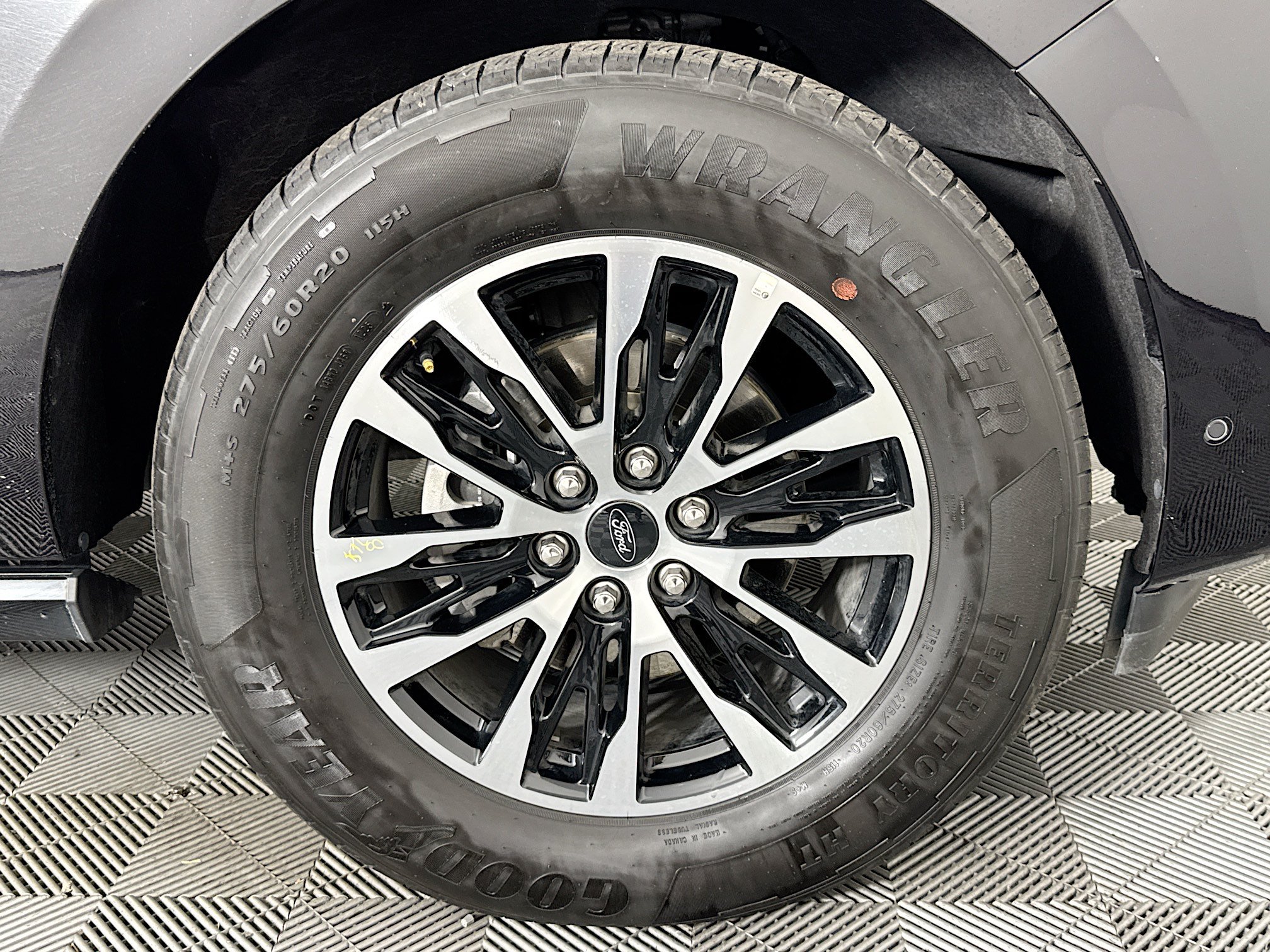 Used 2025 Ford Expedition Platinum AWD/4WD image 30