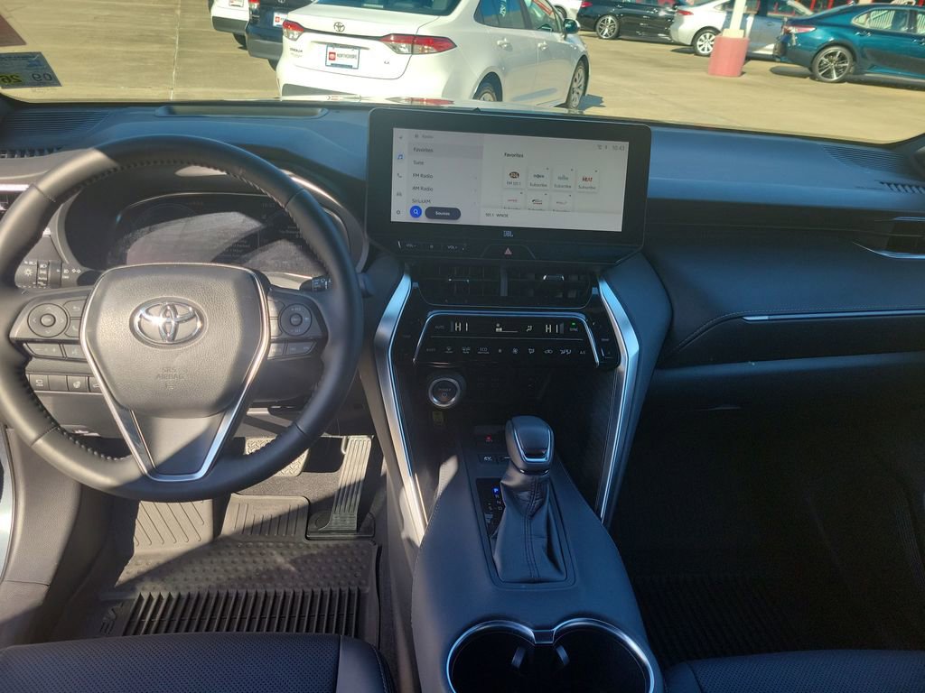 Certified 2024 Toyota Venza Limited image 17