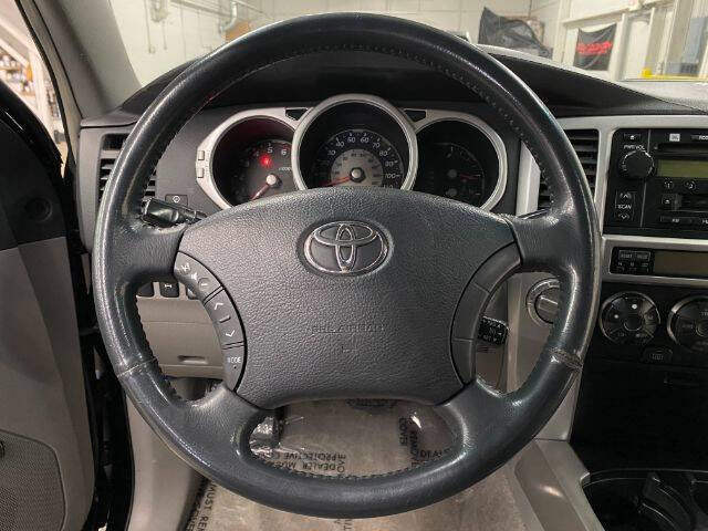 Used 2005 Toyota 4Runner SR5 image 24