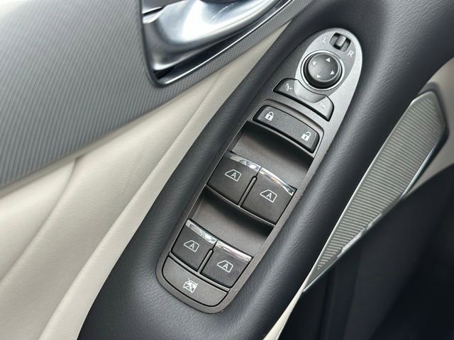 Used 2023 INFINITI Q50 Luxe w/ Cargo Package image 24