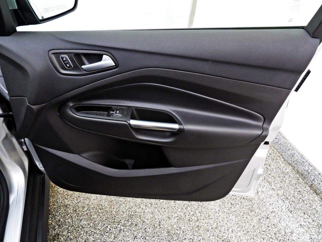 Used 2017 Ford C-MAX SE FWD image 11