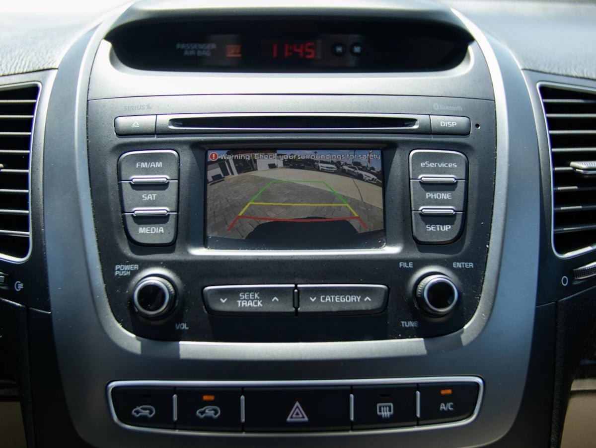 Used 2014 Kia Sorento LX FWD image 28