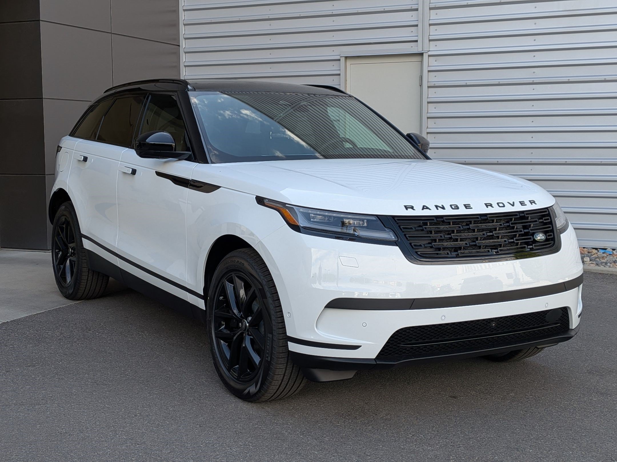 New 2026 Land Rover Range Rover Velar S AWD/4WD image 3