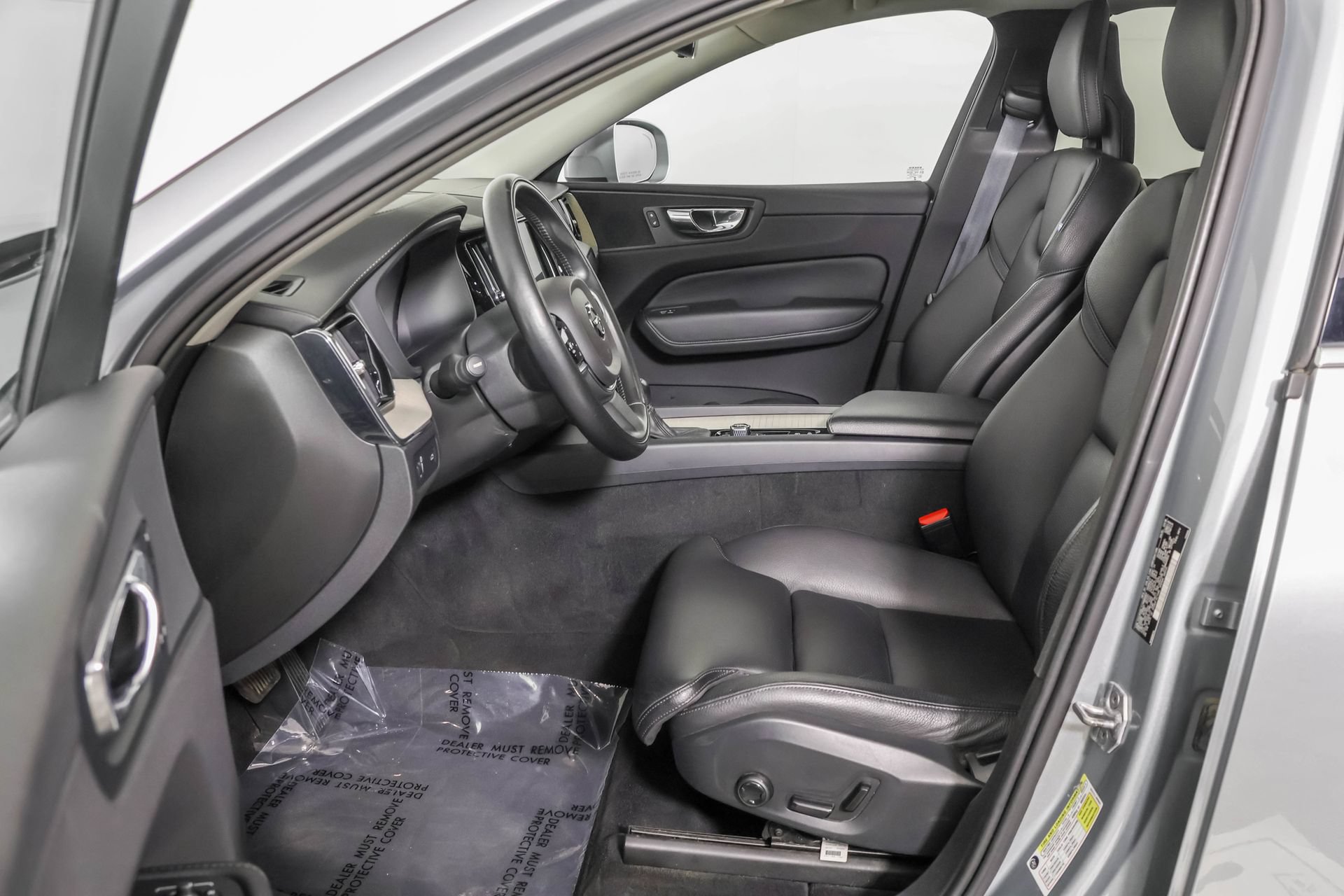Used 2018 Volvo XC60 T5 Inscription w/ Convenience Package AWD/4WD image 6