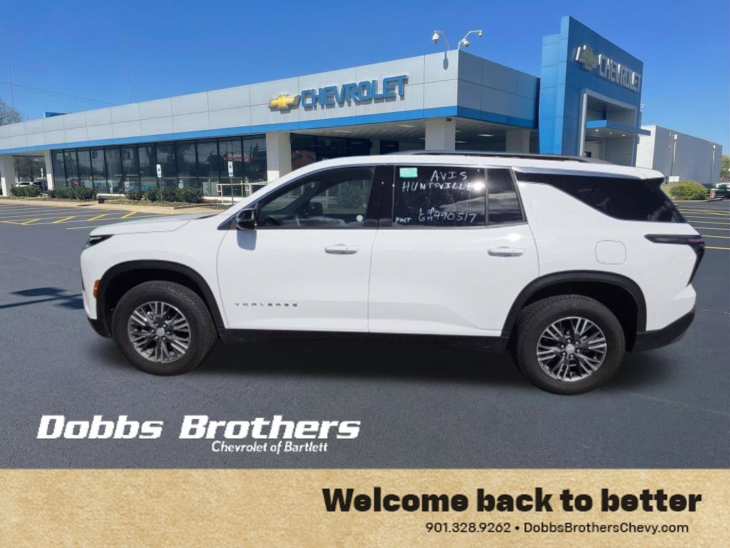 Used 2026 Chevrolet Traverse LT FWD image 8