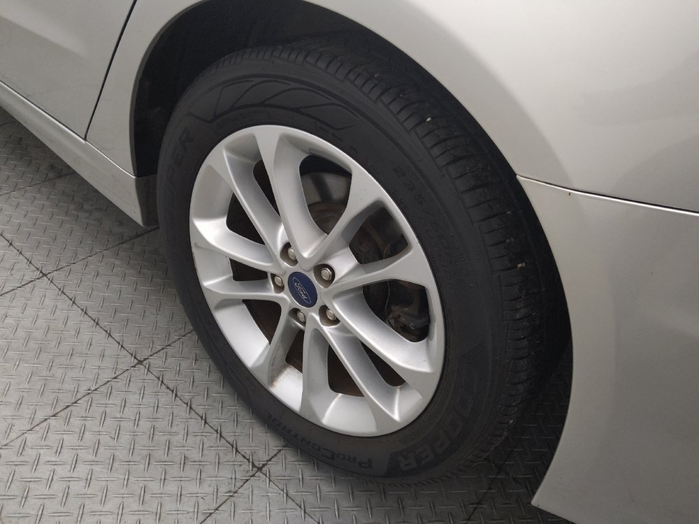 Used 2019 Ford Fusion SE FWD image 31