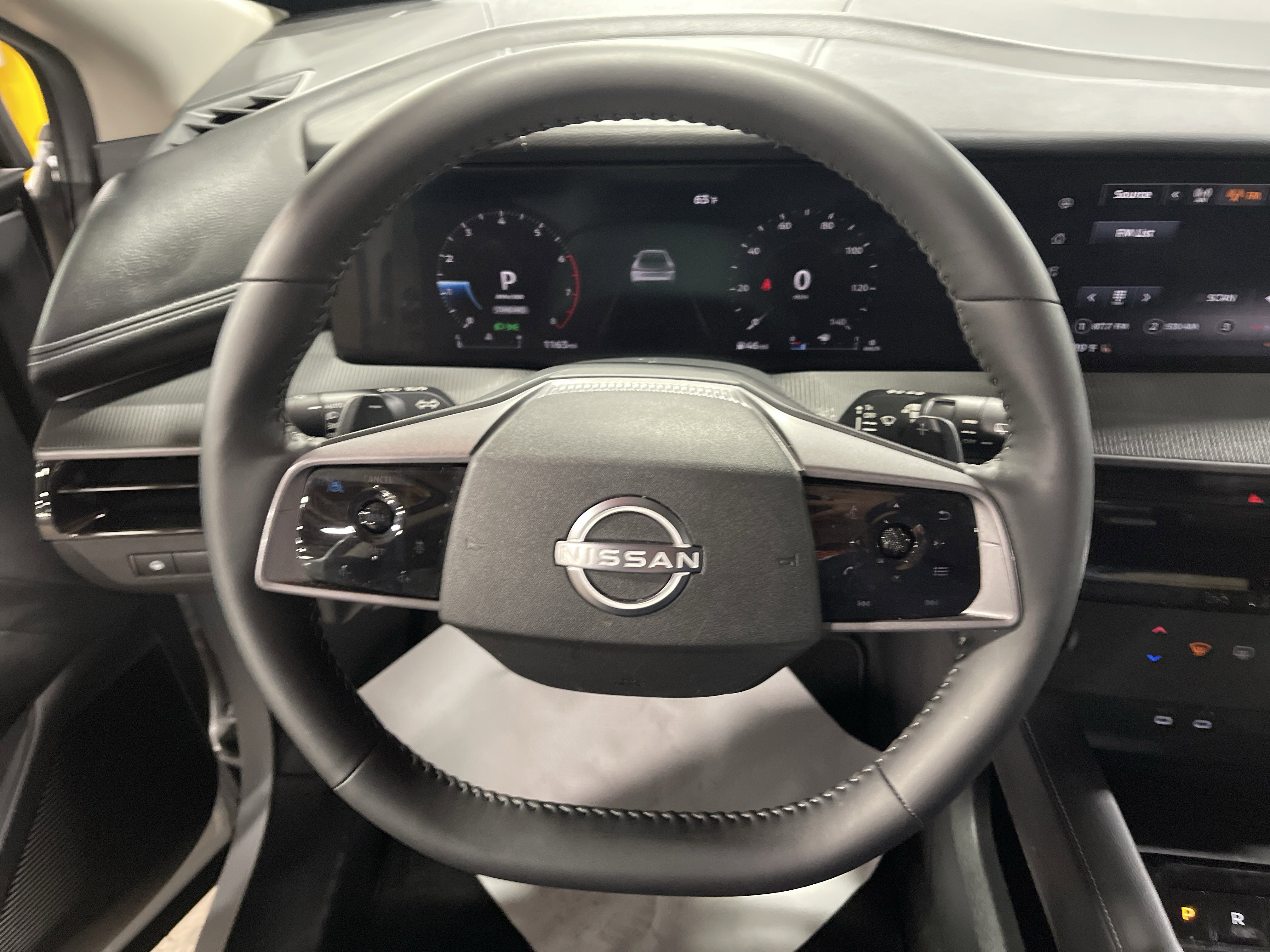 Used 2025 Nissan Murano SV image 16