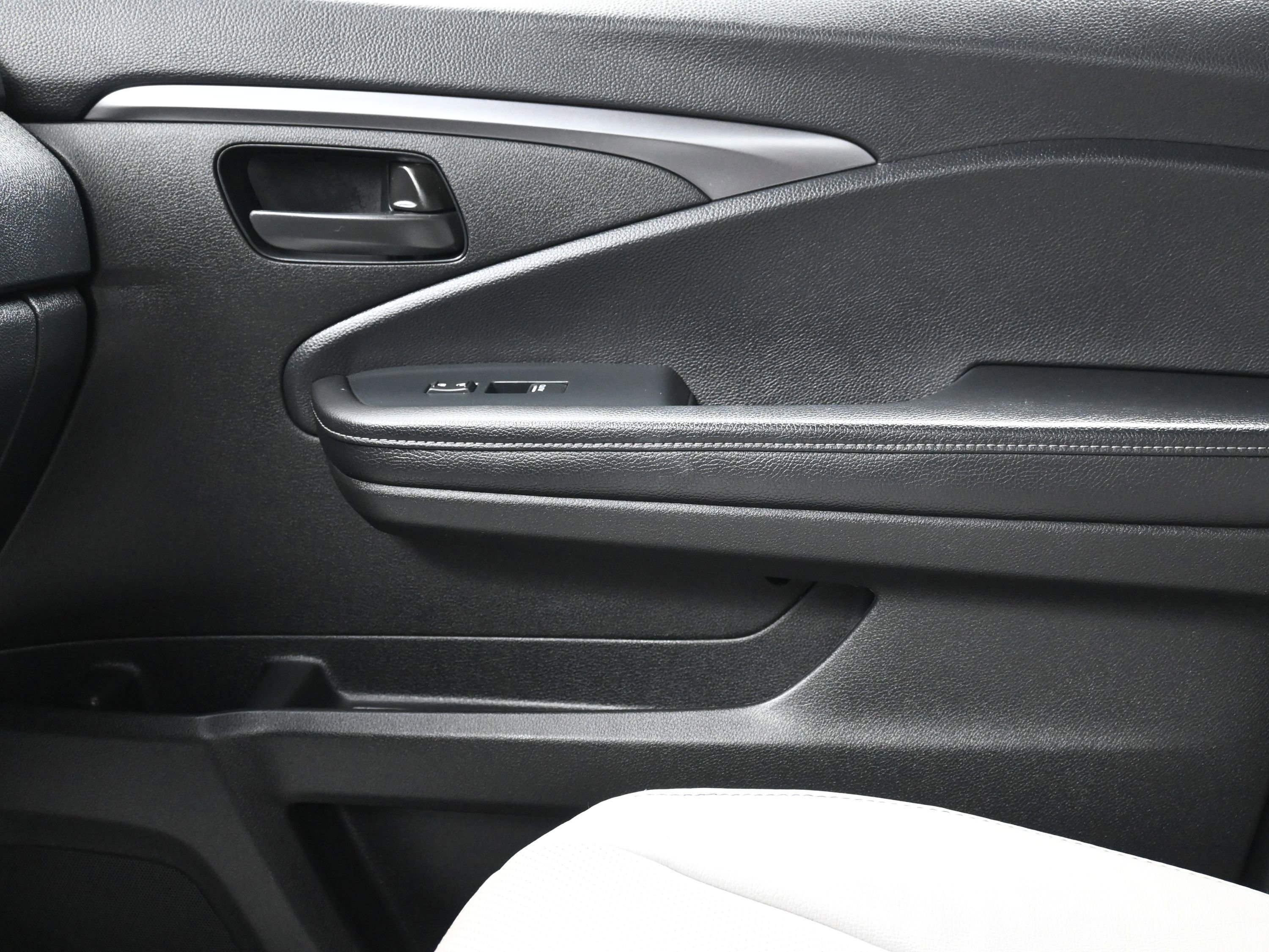 Used 2023 Honda Passport EX-L image 26