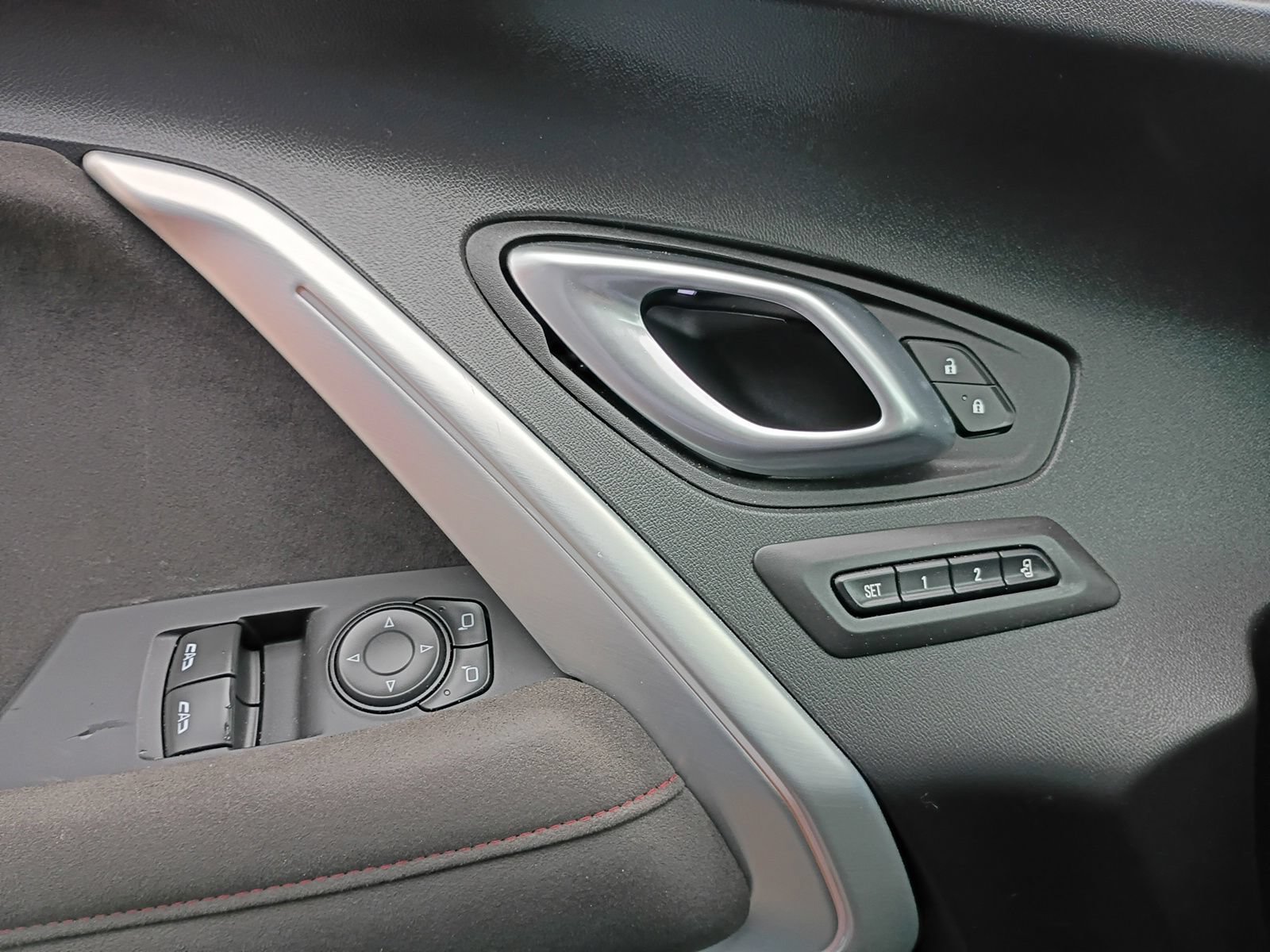 Used 2022 Chevrolet Camaro ZL1 RWD image 23