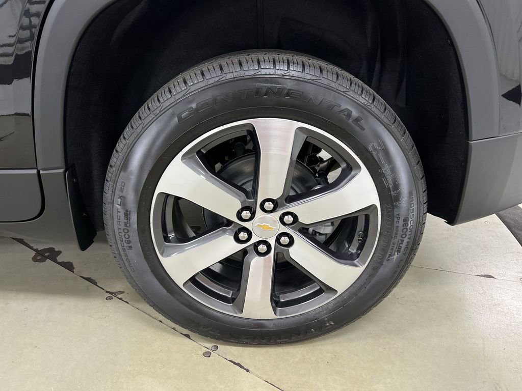Used 2023 Chevrolet Traverse LT w/ LT Premium Package image 26