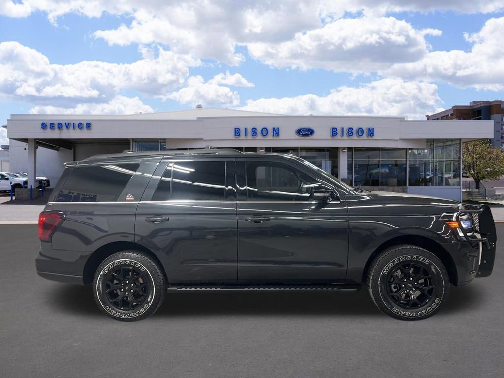 Used 2023 Ford Expedition Timberline video 2
